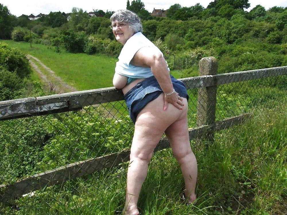 25P Grannies BBW Matures #44