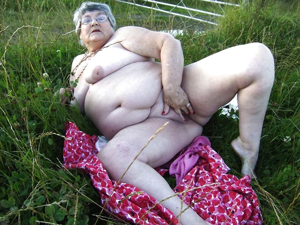 25P Grannies BBW Matures #44