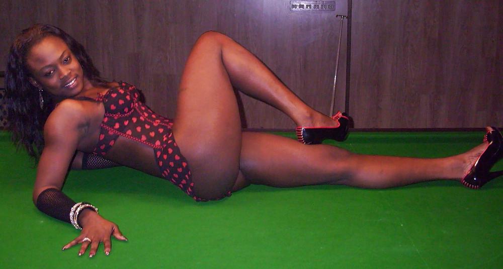 25P Ebony British Slut