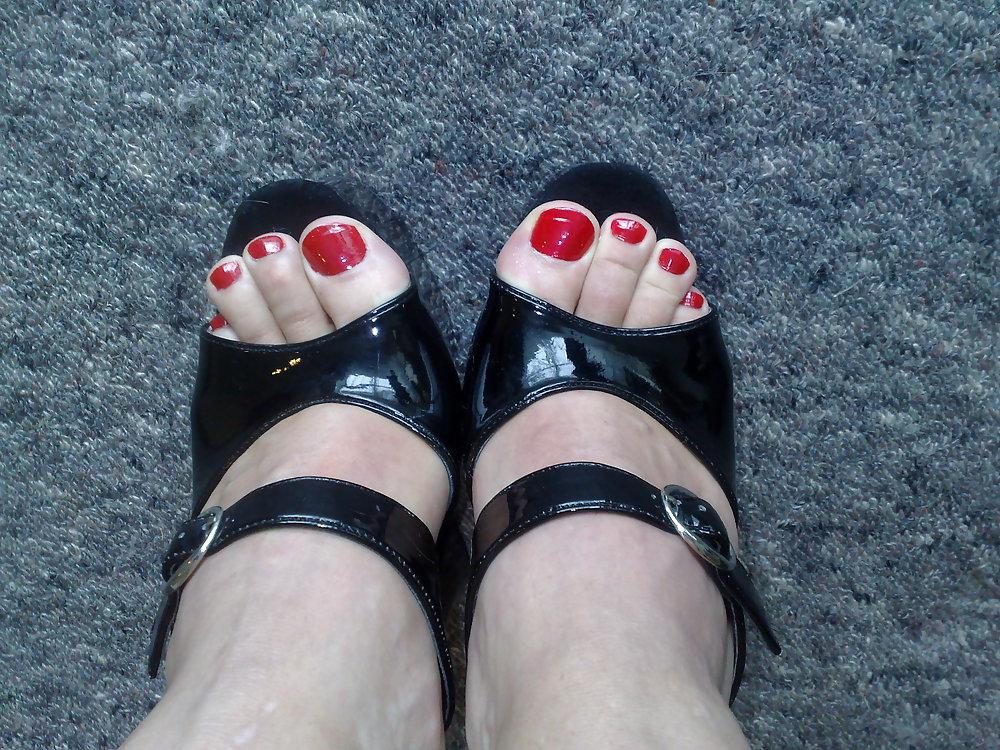 14P Sexy heels, feet and a little bit of cock