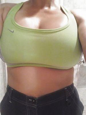 15P Latina milf with amazing cleavage