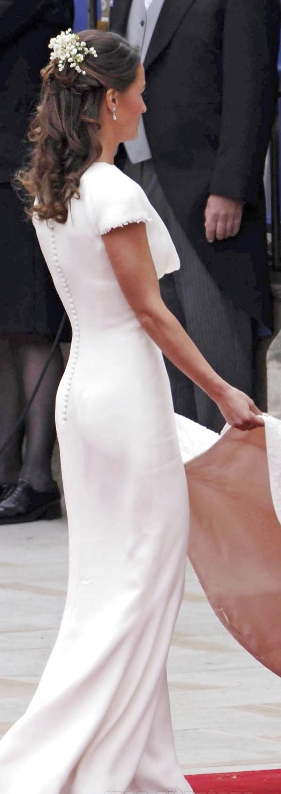21P Pippa Middletons' gorgeous ass...and Kate upskirt fake