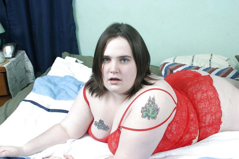 22P Kaylee in red lace
