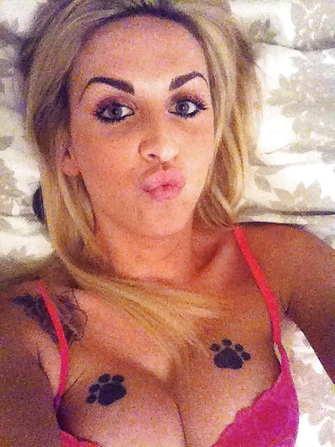 16P Gorgeous Transexual Chelsey from uk