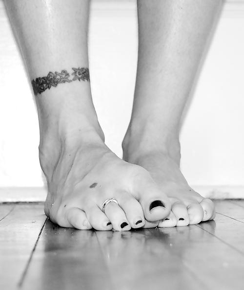25P Feet!