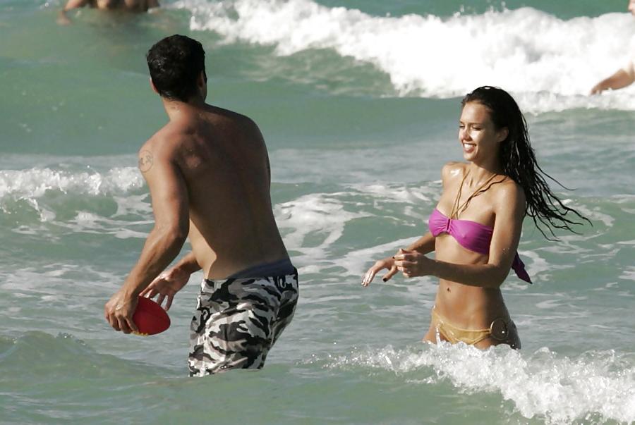 25P Female Celebs - Jessica Alba - Classic 2 of 2