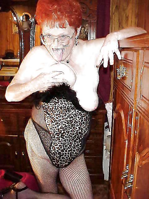 25P Grannies BBW Matures #15