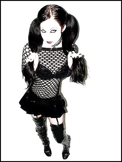 25P Gothic beauties 02
