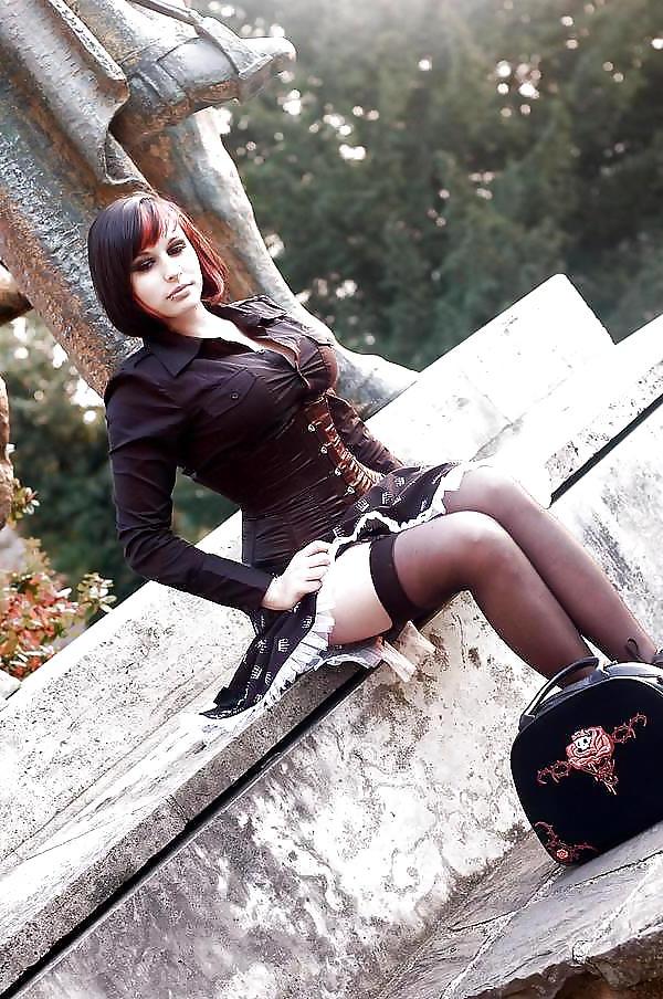 25P Gothic beauties 11