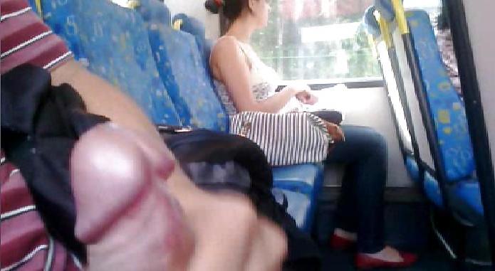 14P Se exibindo em publico