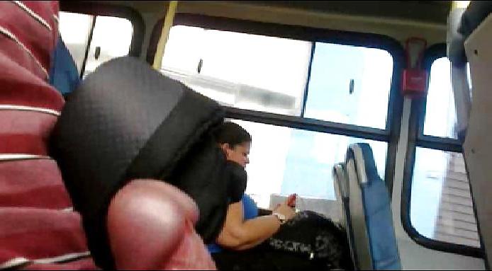 14P Se exibindo em publico