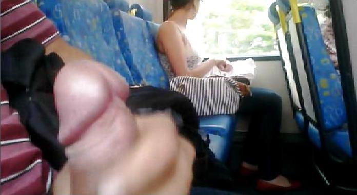 14P Se exibindo em publico
