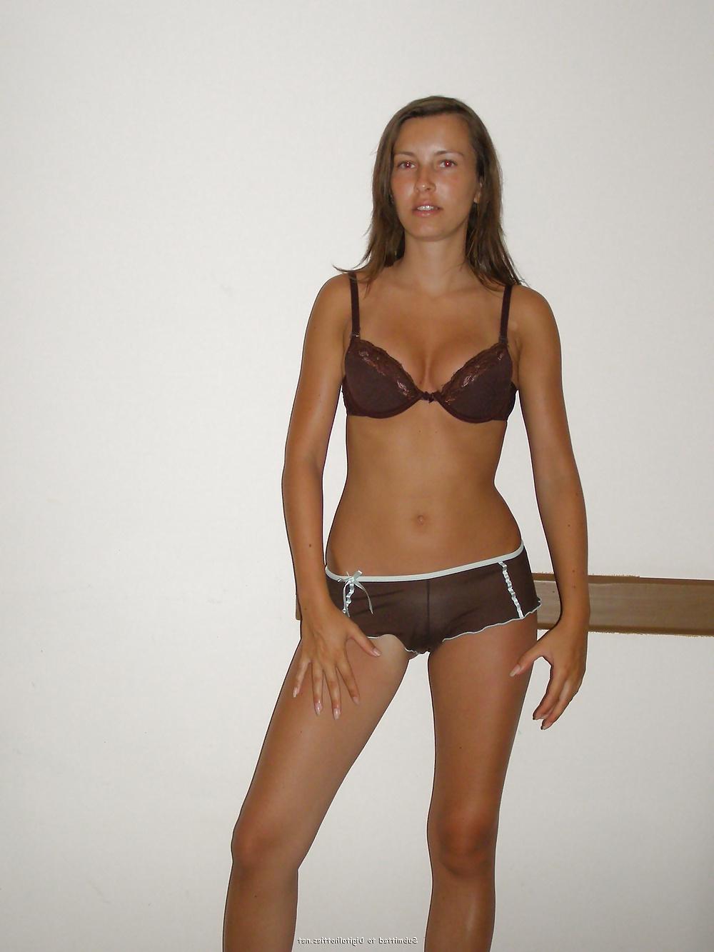 25P Girls in underwear and lingerie