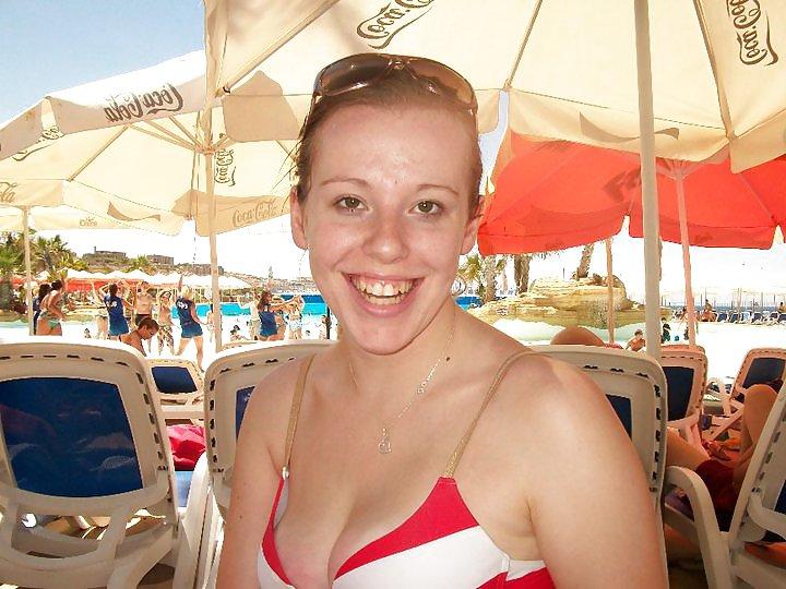 16P British Danielle Lickley