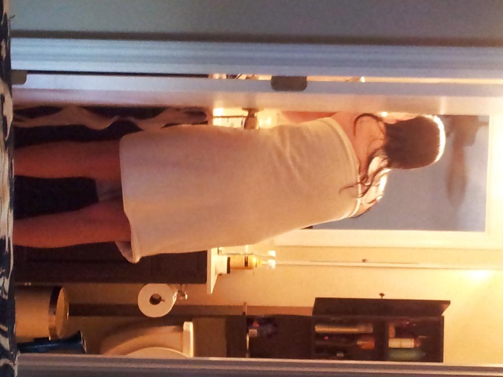 10P Wife out of the shower