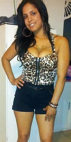 25P Latina cleavage 1 