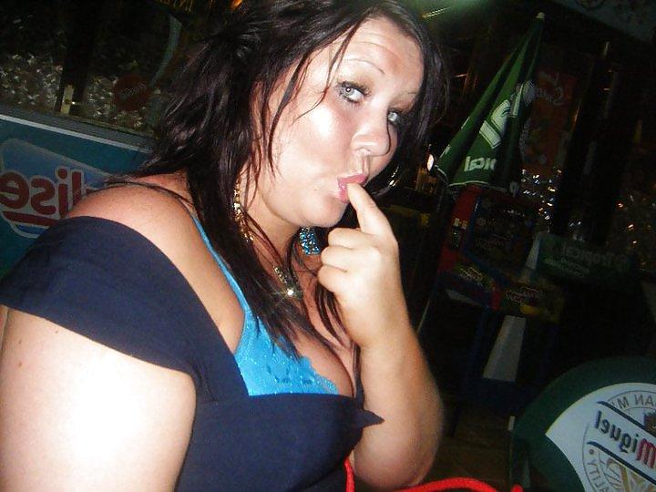 22P British Chloe Louise Simpson