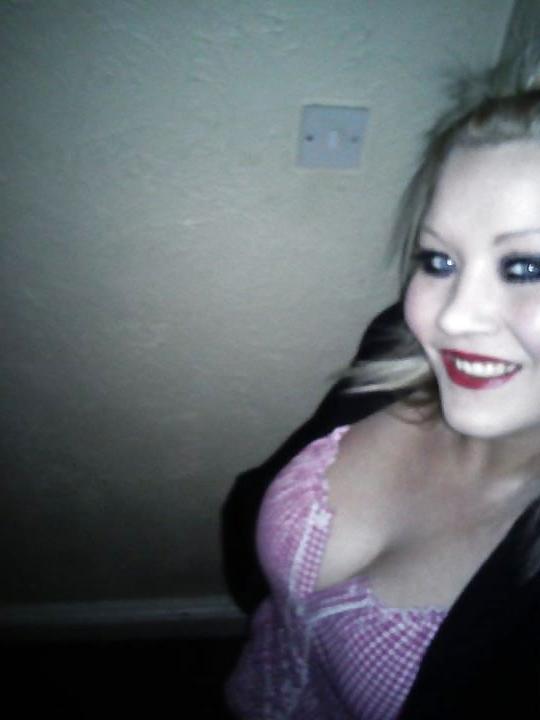 22P British Chloe Louise Simpson