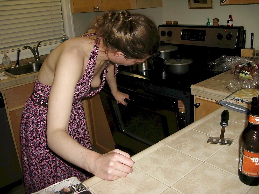 25P Girls in the Kitchen