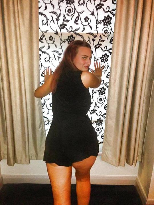 16P British Samantha Hannam Leeds