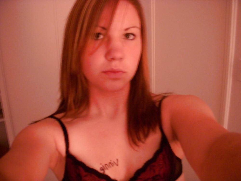 25P Jill shows her underwear