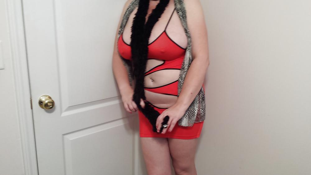16P 38H tits sexy Lateshay in red
