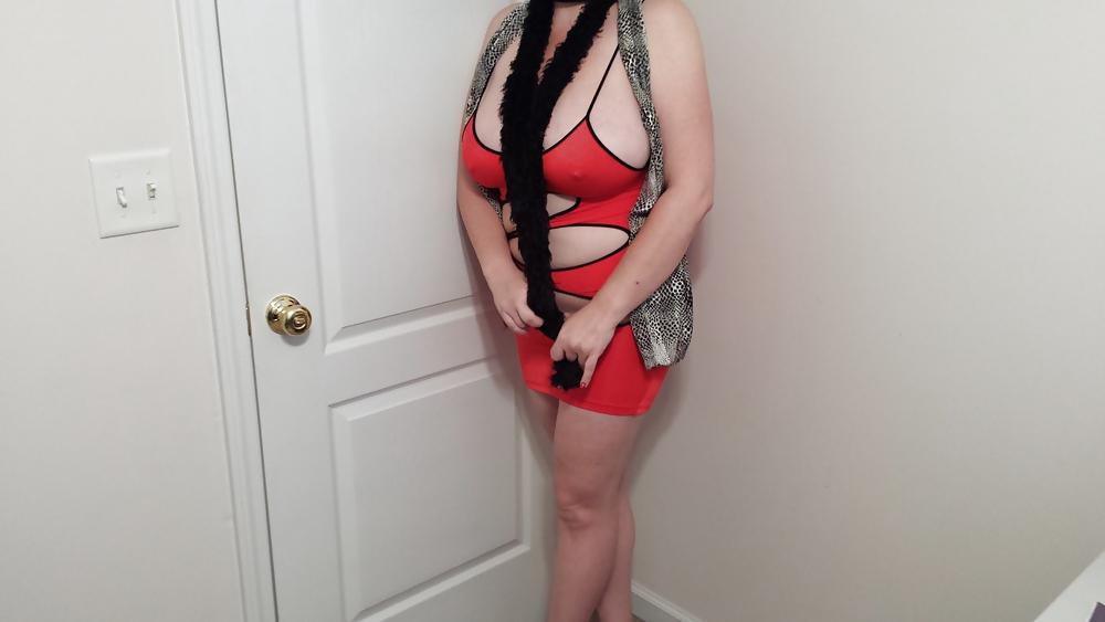 16P 38H tits sexy Lateshay in red