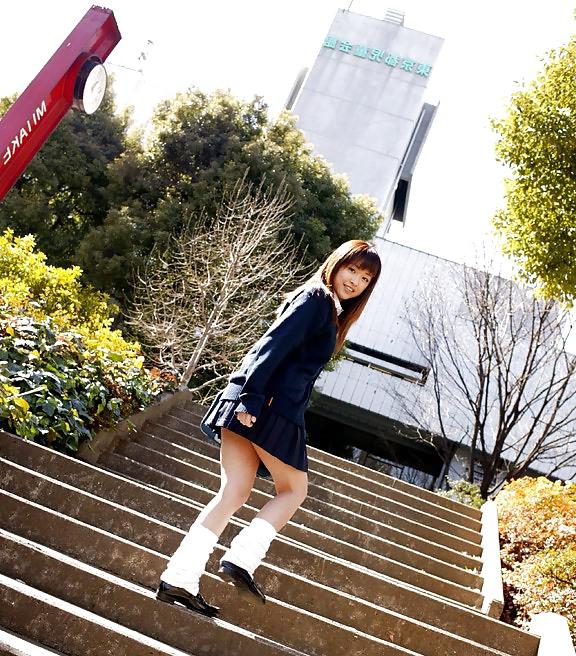 24P SOME ASIAN BABE upskirts pictures