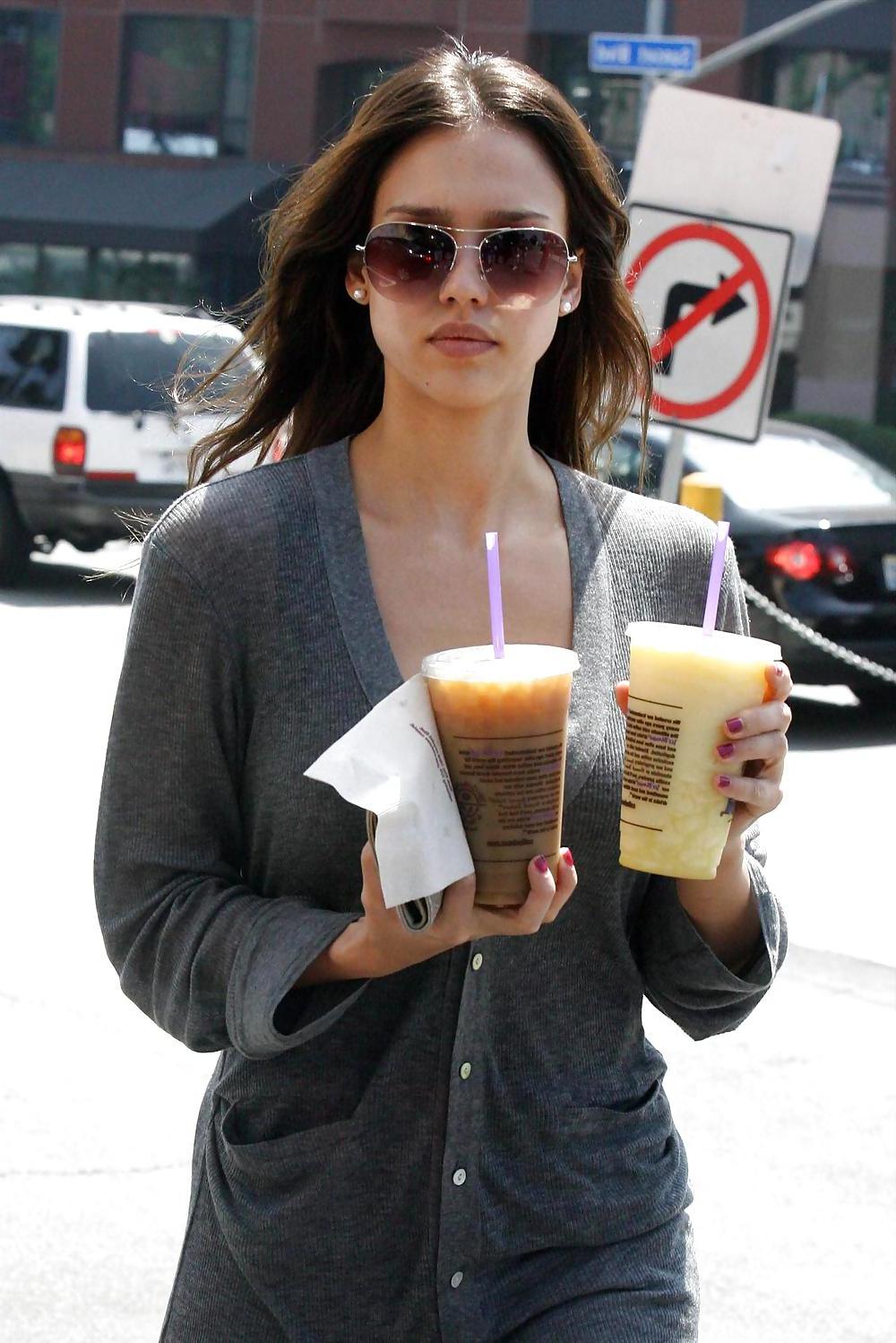 15P Jessica Alba Cleavage Strolling in Los Angeles