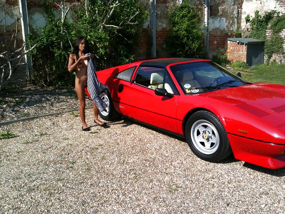 8P Red Hot Asian public nudity i car park