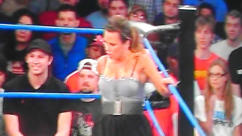 4P Mickie James nip slip TNA Knockouts