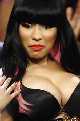12P Nicki minaj cleavage