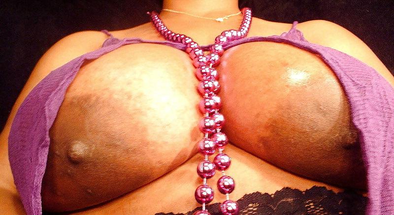 25P BIG BLACK TITTIES & TIGHT PURPLE TOP!!