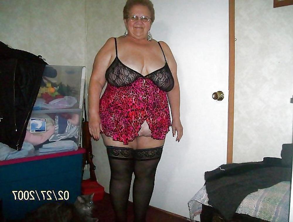 25P Grannies BBW Matures #36