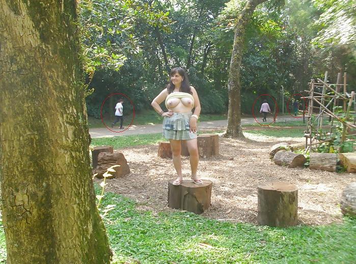 16P Bicudinha public - homemade milf nipples tits show 1