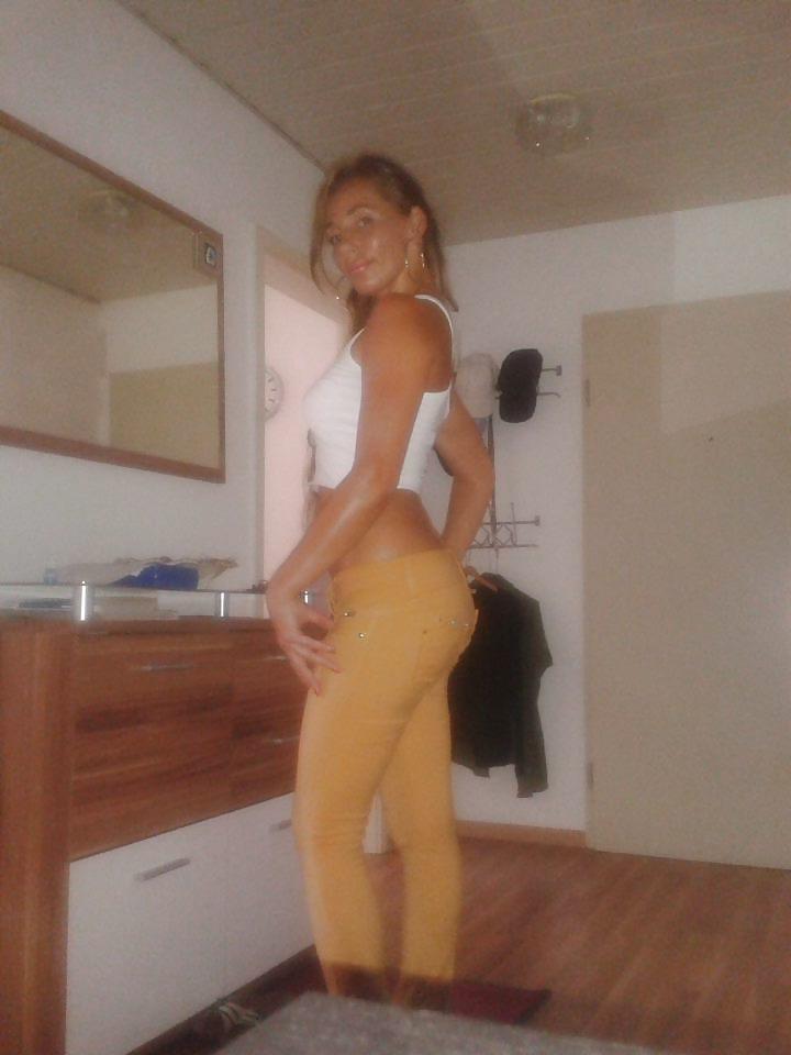 25P Turkish Girl