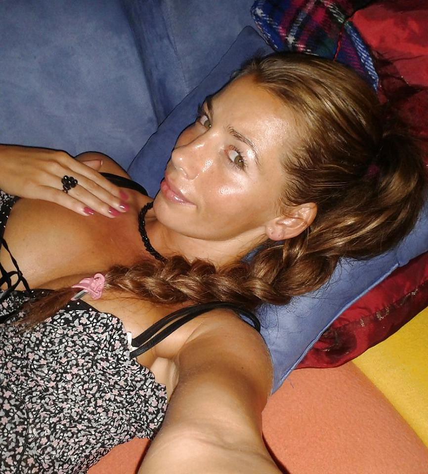 25P Turkish Girl
