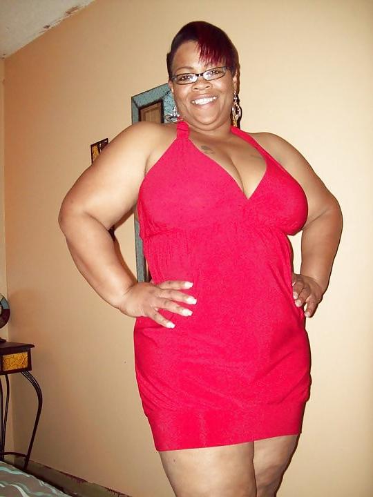 25P ALL KINDS OF MATURE BLACK WOMEN PT.32