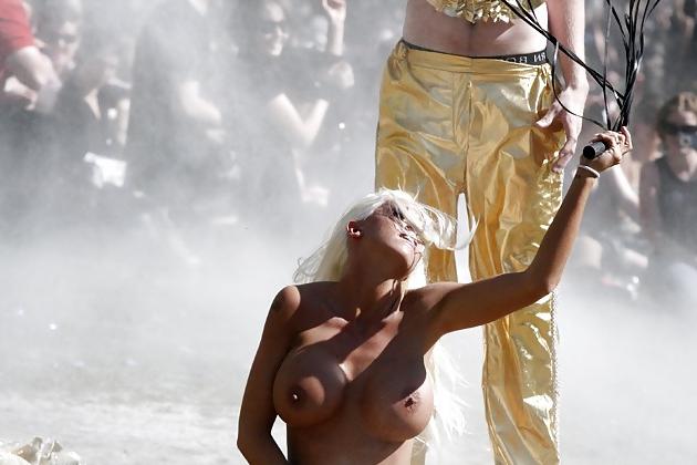 23P Danish Strippers Public