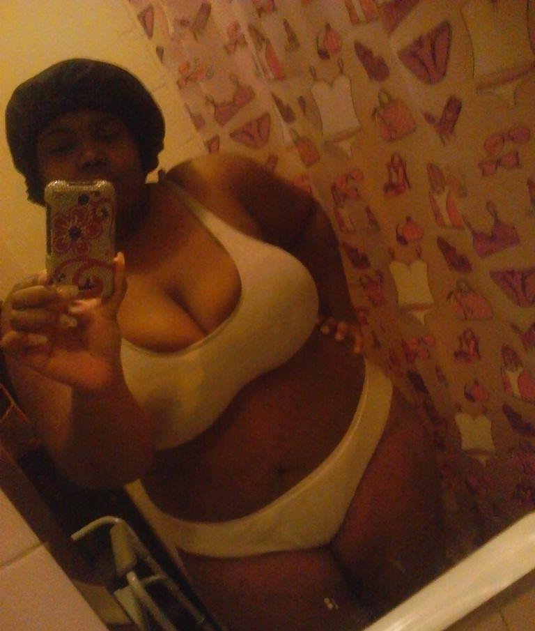 8P Black bbw with a big clit