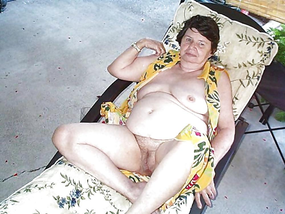 25P Grannies BBW Matures #24