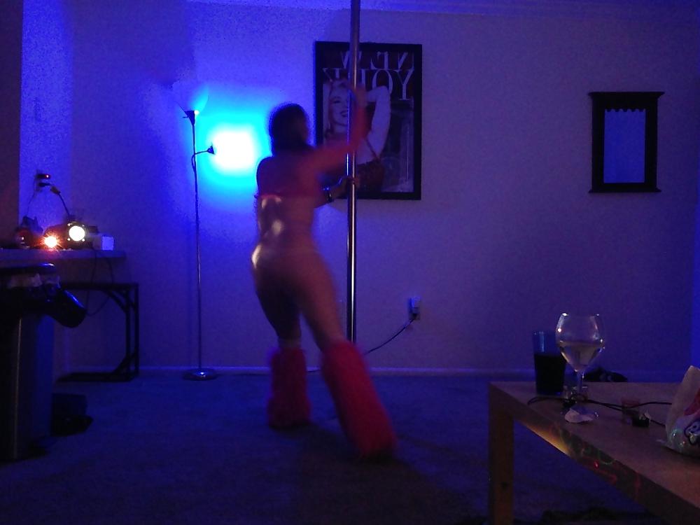 14P Pole Dancing