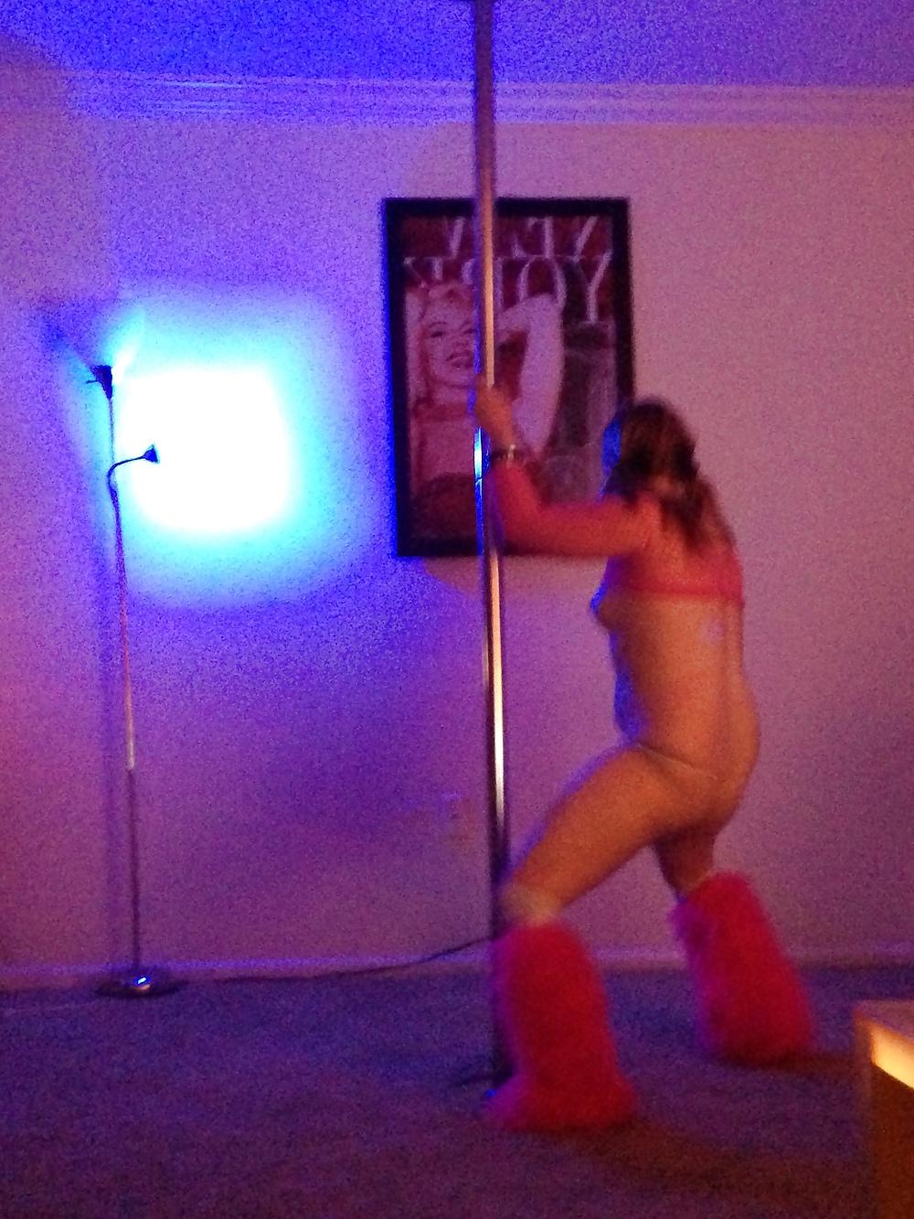 14P Pole Dancing