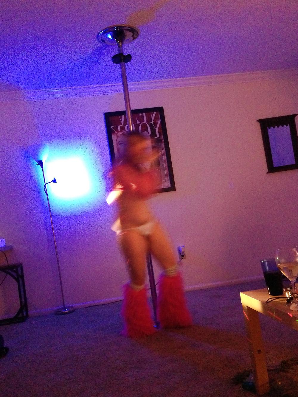 14P Pole Dancing
