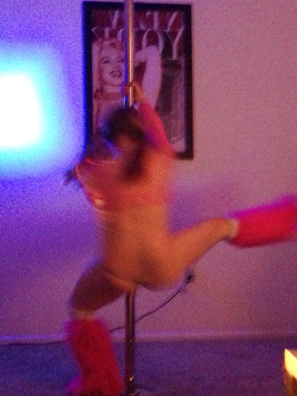 14P Pole Dancing