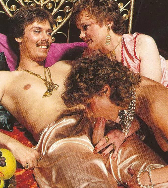 20P Retro blowjob 3.