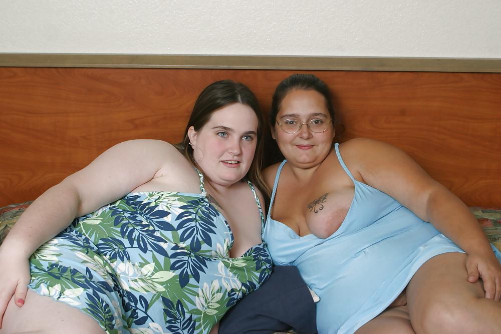25P Kaylee with BBW friend