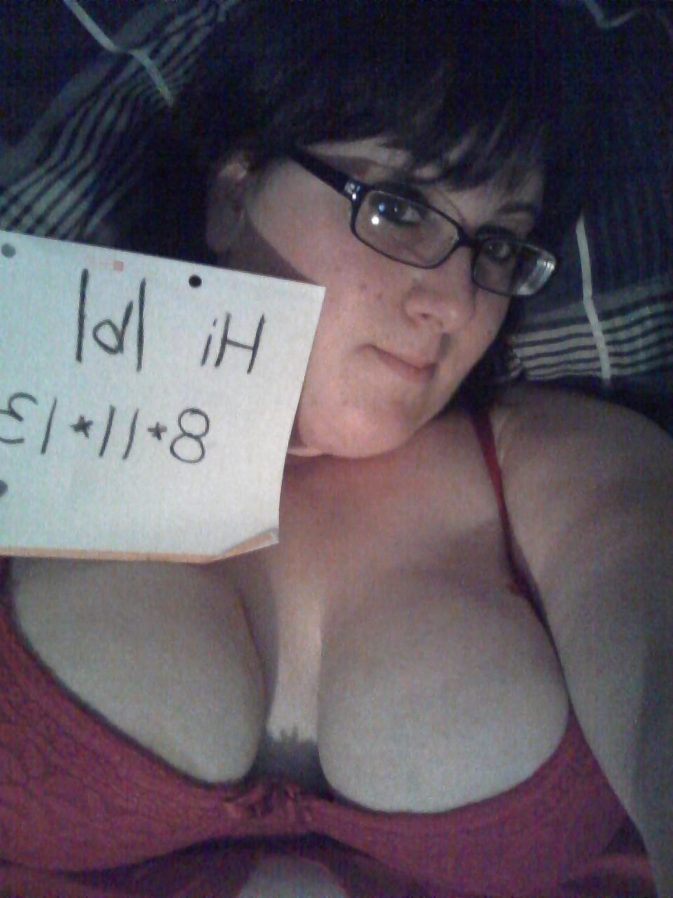 25P Random nerdy cute BBW girl