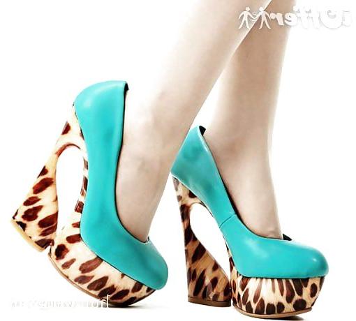 19P Sexy Feet in Sexy Shoes (1)