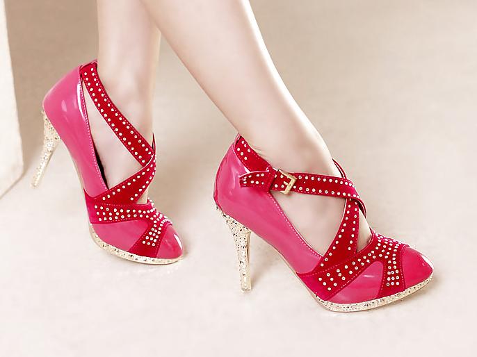 19P Sexy Feet in Sexy Shoes (1)